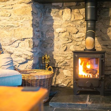 St Davids Hideaway With Roll-Top Bath & Log Burner Bagian luar foto