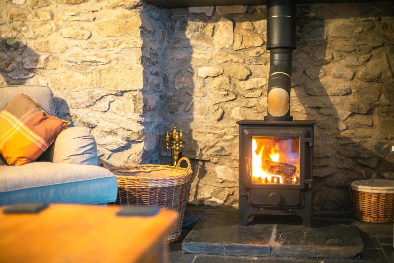 St Davids Hideaway With Roll-Top Bath & Log Burner Bagian luar foto